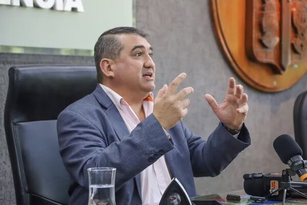 Usurpan identidad de intendente de Encarnación en Facebook
