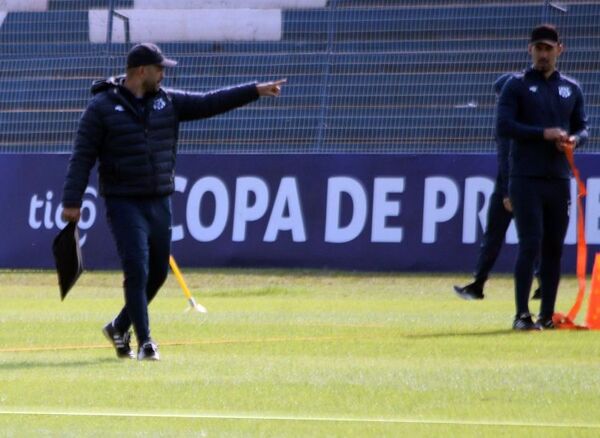 Probable onceno titular de Felipe Gimenez para enfrentar a Tacuary por la tercera fecha del Clausura Copa de Primera