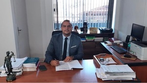 Incautan más de G. 50 millones y celulares en allanamiento por supuesta venta al menudeo de cocaína