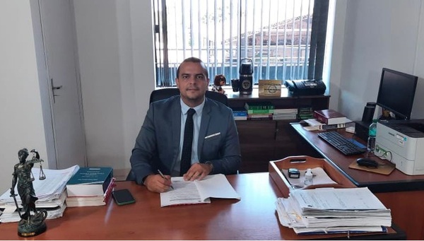 Incautan más de G. 50 millones y celulares en allanamiento por supuesta venta al menudeo de cocaína