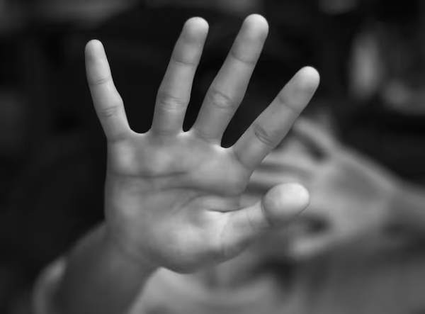 Condenan a 15 años de cárcel a hombre que abusó en reiteradas ocasiones de su hija menor - Unicanal