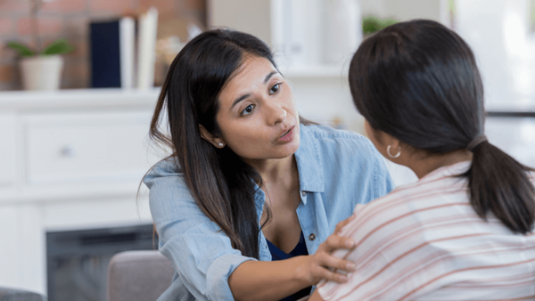 “Mi hija adolescente se enamoró de un joven que no me gusta nada”