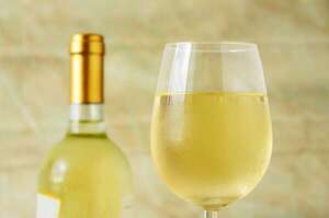 Cinco vinos blancos para disfrutar en días calurosos - Gastronomía - ABC Color