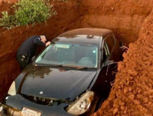 Robó un vehículo, pero terminó cayendo en una cuneta en Presidente Franco