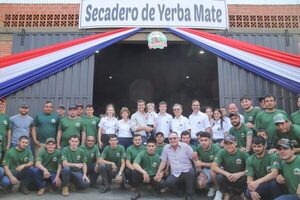 Presidente valora potencial de la yerba mate como rubro que impacta en la economía de los pequeños productores