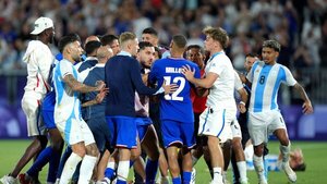Francia elimina a Argentina en fútbol masculino