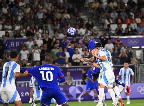 Versus / Francia pasa a semis a costa del sueño olímpico de Argentina