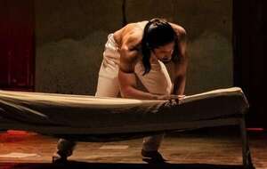 “El habitante” y “Viudo por error” suman danza contemporánea y humor a la cartelera - Cultura - ABC Color