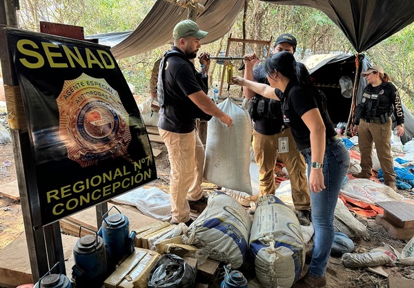 Desmontan campamento y equipado de producción de droga en San Pedro
