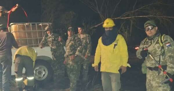 La Nación / Destacan la incursión militar para intentar controlar incendios forestales en el Chaco