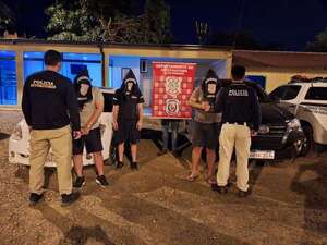 Ciudad del Este: recuperan lujosa camioneta y detienen a tres sospechosos - ABC en el Este - ABC Color