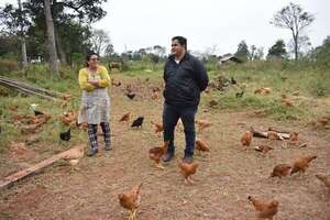 Joven sacerdote cultiva fe, fútbol y agroecología - Nacionales - ABC Color
