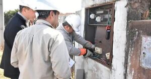 La Nación / Ande: plantean compensación y prestación mensual para trabajadores mayores