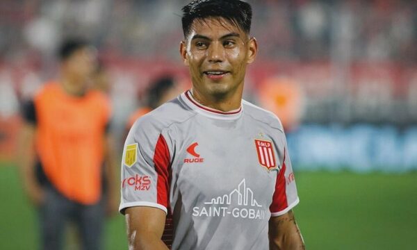 Santiago Arzamendia debutó en Estudiantes con una goleada ante Newell’s