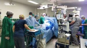 Concretan histórico trasplante de corazón en el Hospital de Clínicas