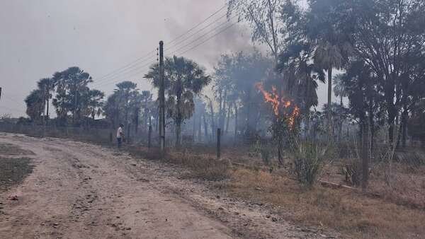 Fuerte Olimpo: logran controlar algunos focos pero siguen los incendios - Nacionales - ABC Color