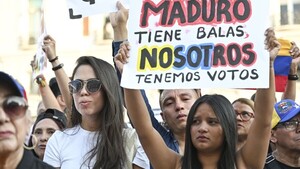 Papa pide buscar la verdad en Venezuela en medio de fuerte presión internacional