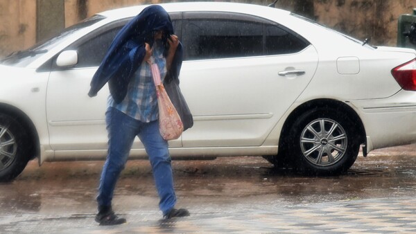 Meteorología pronostica un lunes cálido, con lluvias y tormentas eléctricas