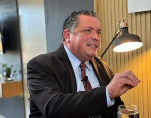 “Jurado está integrado por obsecuentes y es el brazo ejecutor del poder político”