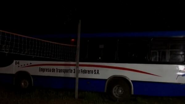 Pasajera murió tras caer de un colectivo