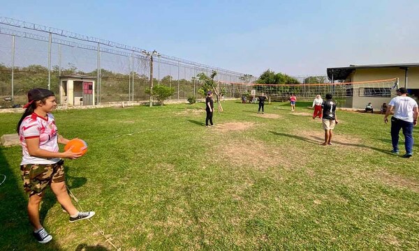 Sumar llegó a la penitenciaría de mujeres de Coronel Oviedo conjugando acceso a la justicia y deportes – Prensa 5