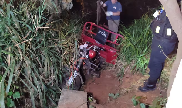 Menor fallece tras caída de motocarro a un arroyo - Noticiero Paraguay
