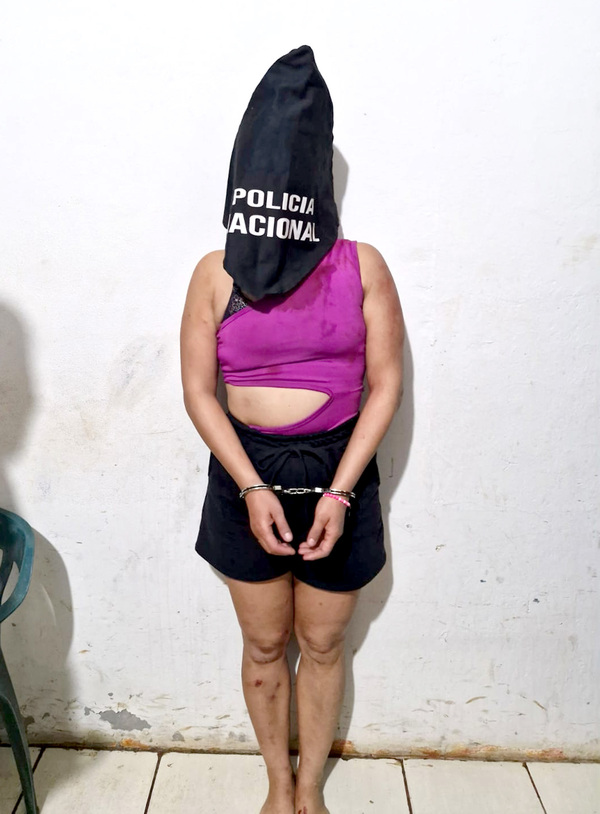 Detienen a mujer que prendió fuego a la casa de su vecina - La Clave