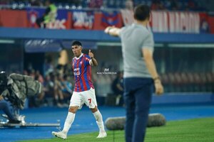 Versus / Manolo Jiménez se rinde ante Enzo Giménez: "Es meritorio y valiente"