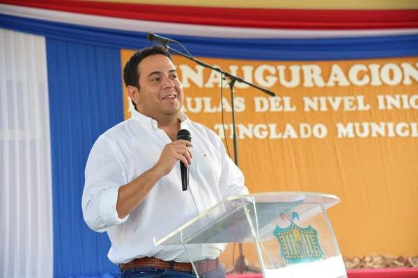 Hugo Fleitas es un “presidente de transición y no legítimo”, señaló el gobernador de Central, Ricardo Estigarribia - El Trueno