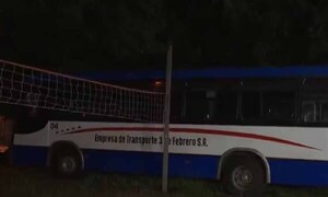 Mujer falleció tras caer de un colectivo en Lambaré – Prensa 5