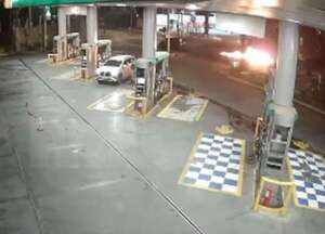 Video: así fue el accidente e incendio en pleno Mcal. López - Policiales - ABC Color