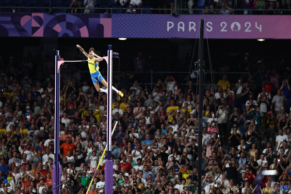 Versus / El dueño de las alturas: Duplantis eleva su récord del mundo en salto con garrocha