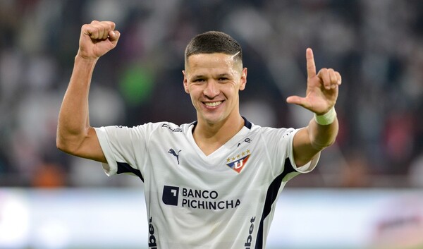 Alex Arce: El goleador paraguayo que despierta el interés del Corinthians