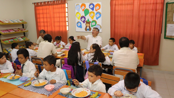 Hambre Cero: Almuerzo escolar llegó tarde en escuelas de Luque y Fernando de la Mora