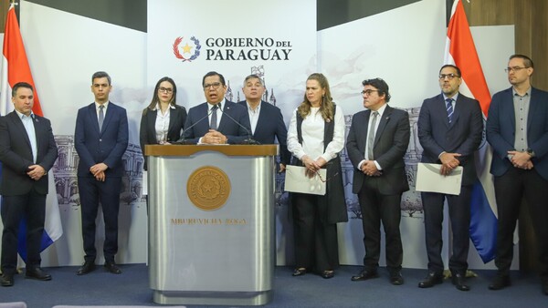 Hambre Cero se inicia cubriendo solo unas 2.600 de las 8.600 escuelas