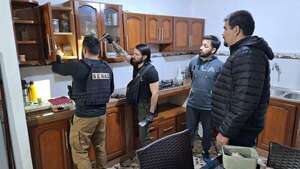 Allanan vivienda de un proveedor de drogas en Caaguazú - Policiales - ABC Color