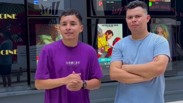 ¡Influencers paraguayos fueron rajados de un taxi en Madrid!