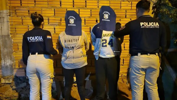Pareja alquilaba vehículos y simulaba ser víctima de robo