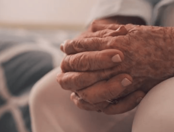 Piden elevar la pensión para adultos mayores a un 50 % del salario mínimo · Radio Monumental 1080 AM
