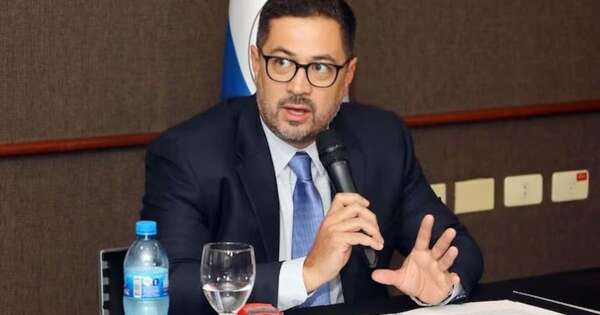 Diario HOY | Cuestionan ‘acción política’ de embajador a favor de su aliado del Gobierno anterior