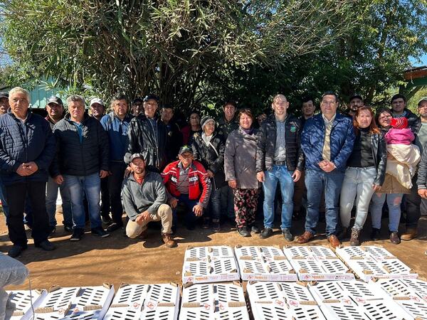Municipalidad de Cambyretá fortalece a organizaciones productivas con entrega de insumos