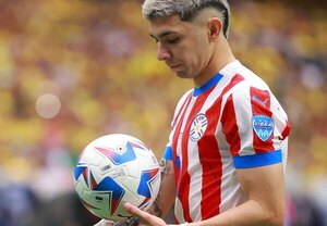 Versus / Julio Enciso responde sorprendido a Carlos Jara Saguier: "Tengo códigos"