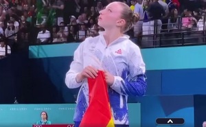 [VIDEO] ¡Muy cruel! Festejó por lograr la medalla de bronce, pero se la quitaron