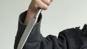 Niño acuchilla a su padre en defensa de su madre en Ciudad del Este