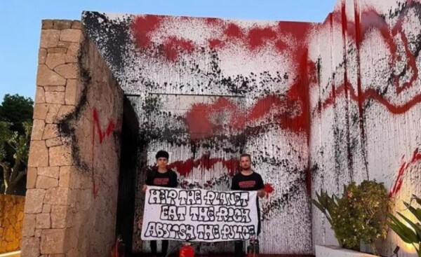 “Por ser rico”, activistas vandalizaron la mansión de Messi