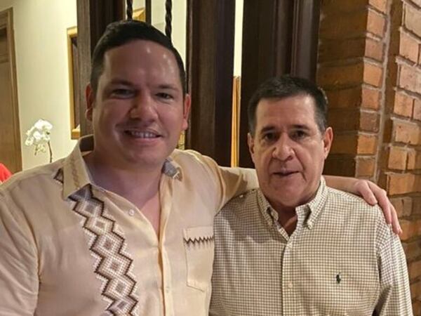 Miembros del JEM presentes en apoyo al “líder” Horacio Cartes - Política - ABC Color