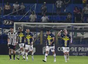 Libertad 2-2 Trinidense: Todo cambió en el final - Fútbol - ABC Color