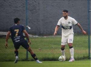 Fútbol Reserva: La cima es franjeada - Deportes - ABC Color