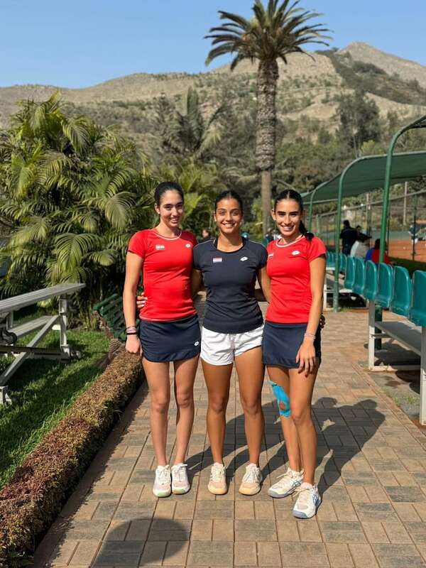 Sudamericano-Tenis: Triunfo frente a Ecuador de la chicas en Sub 16 - Polideportivo - ABC Color