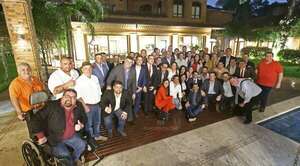 Parlamentarios respaldan a Cartes y hablan de “guerra comercial” contra Tabesa - Noticiero Paraguay